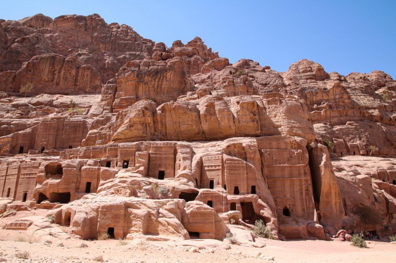 Petra Family House Bed & Breakfast エクステリア 写真