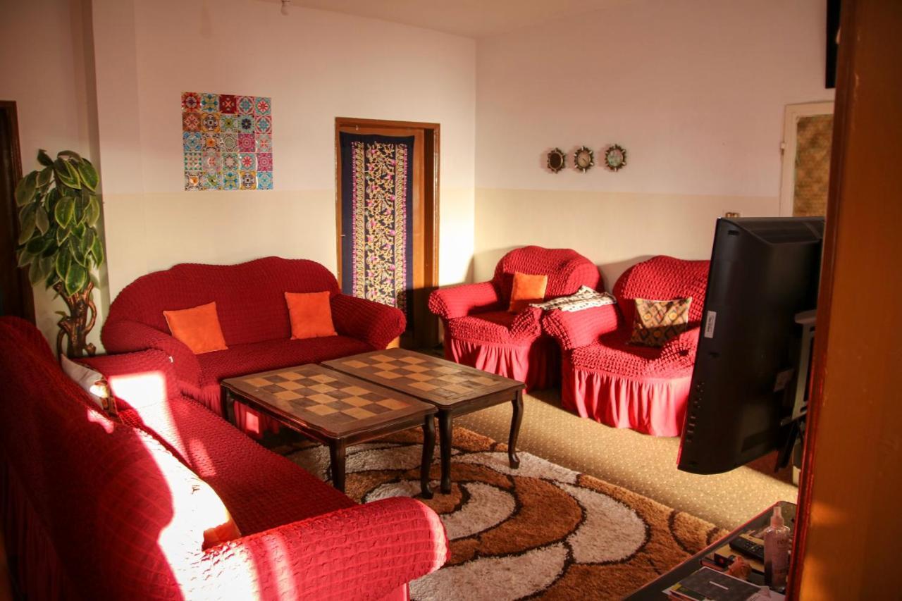 Petra Family House Bed & Breakfast エクステリア 写真