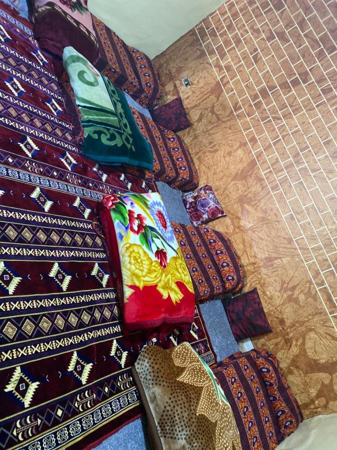 Petra Family House Bed & Breakfast エクステリア 写真
