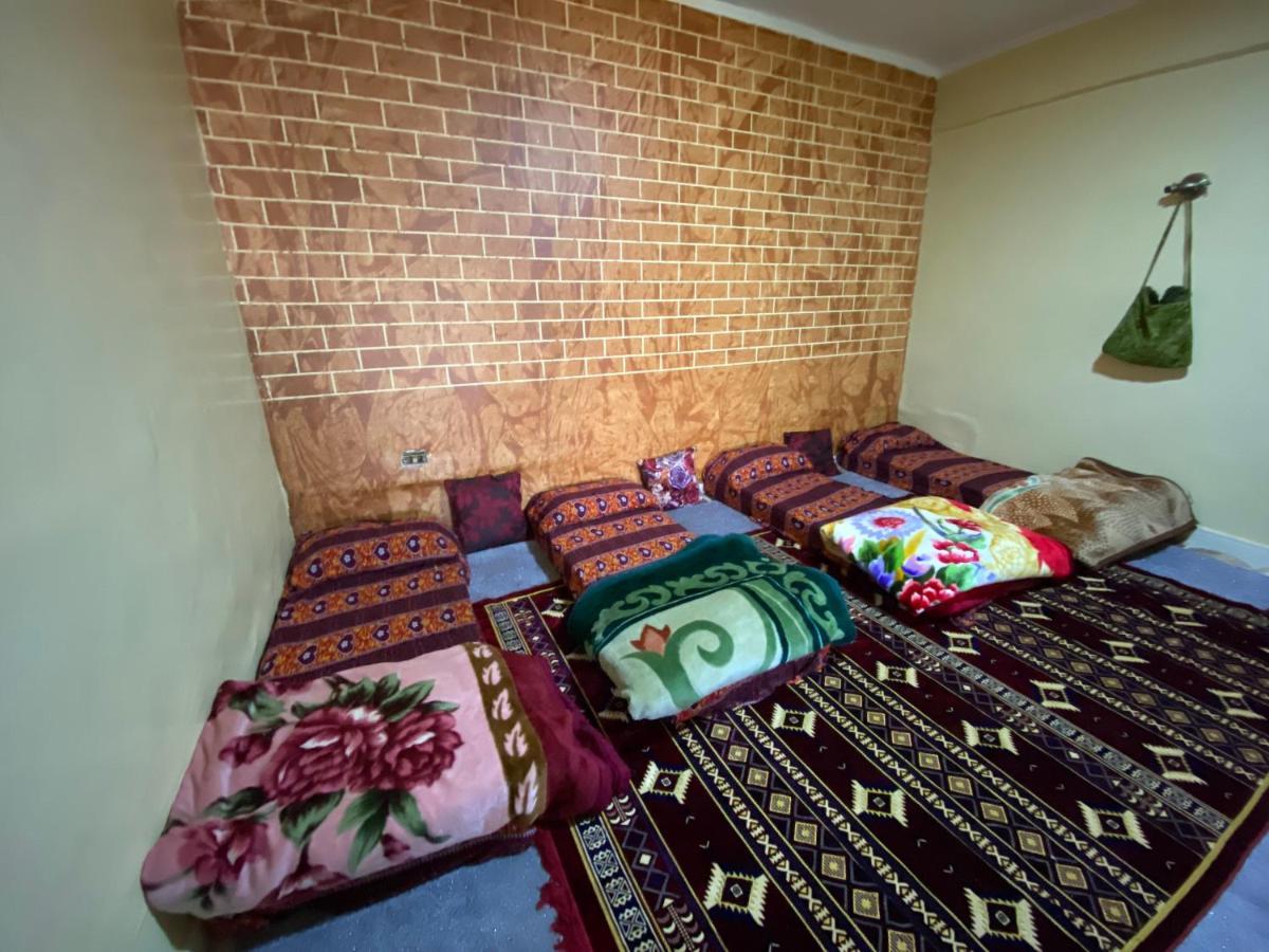 Petra Family House Bed & Breakfast エクステリア 写真