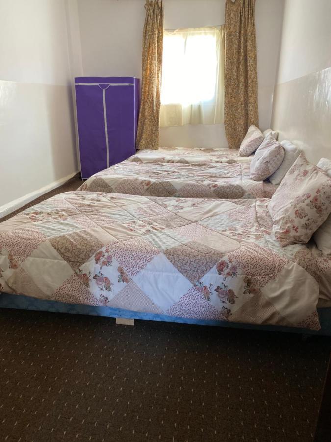 Petra Family House Bed & Breakfast エクステリア 写真
